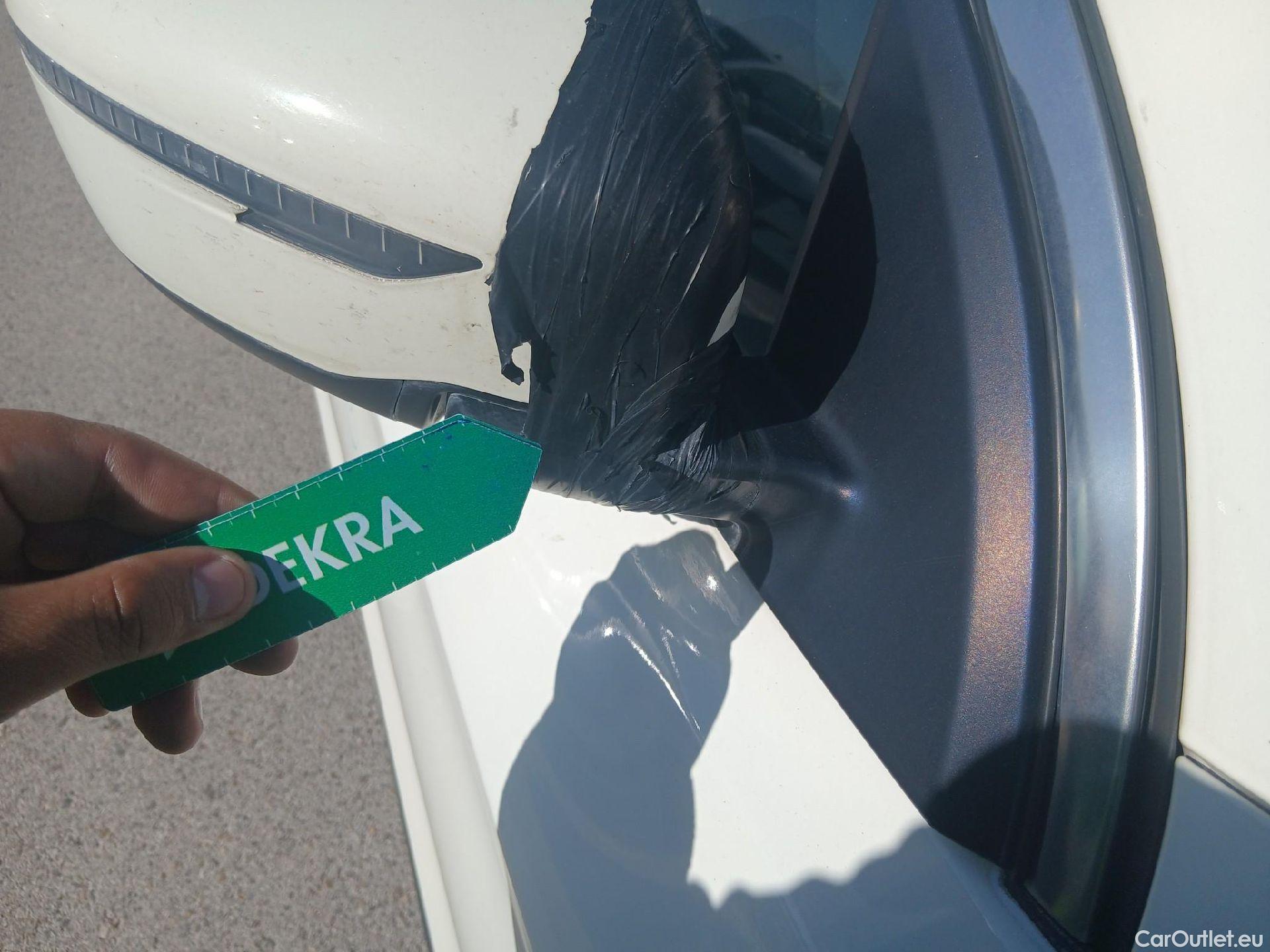  Nissan  Qashqai NISSAN  / 2017 / 5P / todoterreno dCi 96 kW (130 CV) 4x4-i VISIA #33