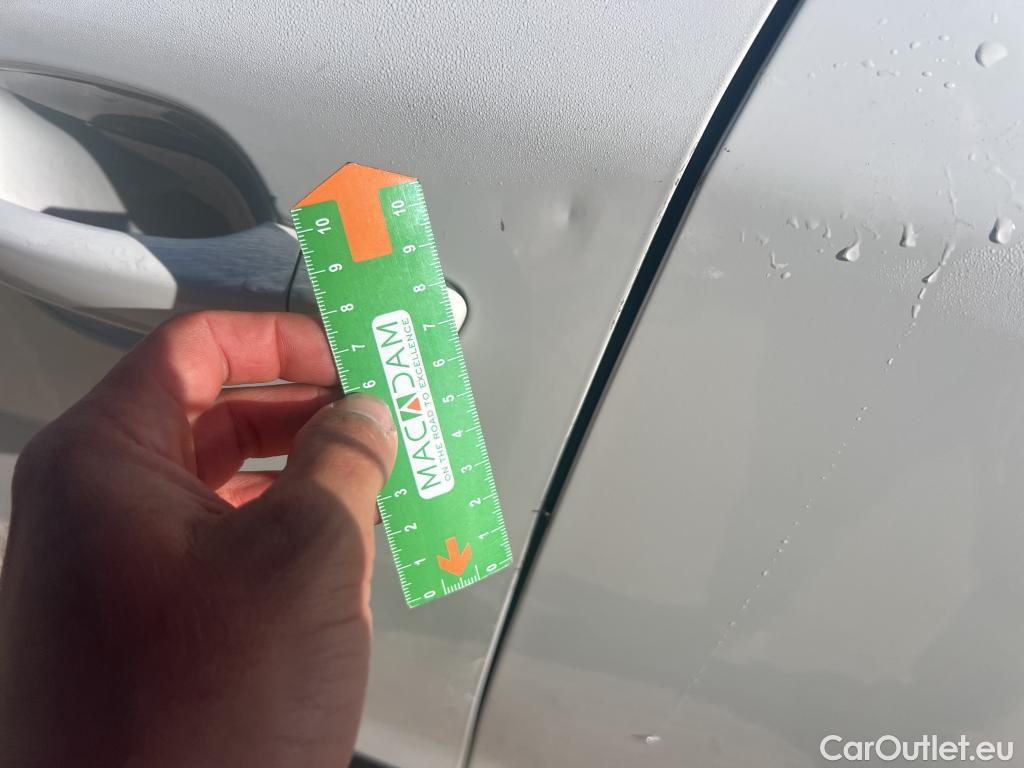  Peugeot  2008 PEUGEOT  / 2019 / 5P / todoterreno Active Pack BlueHDI 81kW (110CV) #3