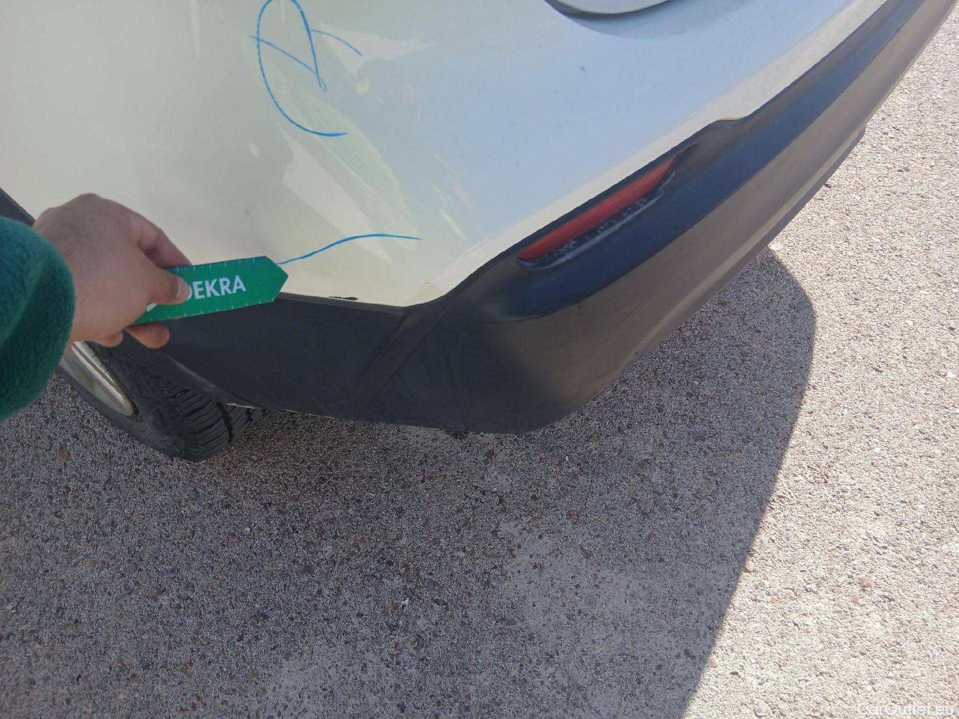  Nissan  Qashqai NISSAN  / 2017 / 5P / todoterreno dCi 96 kW (130 CV) 4x4-i VISIA #21