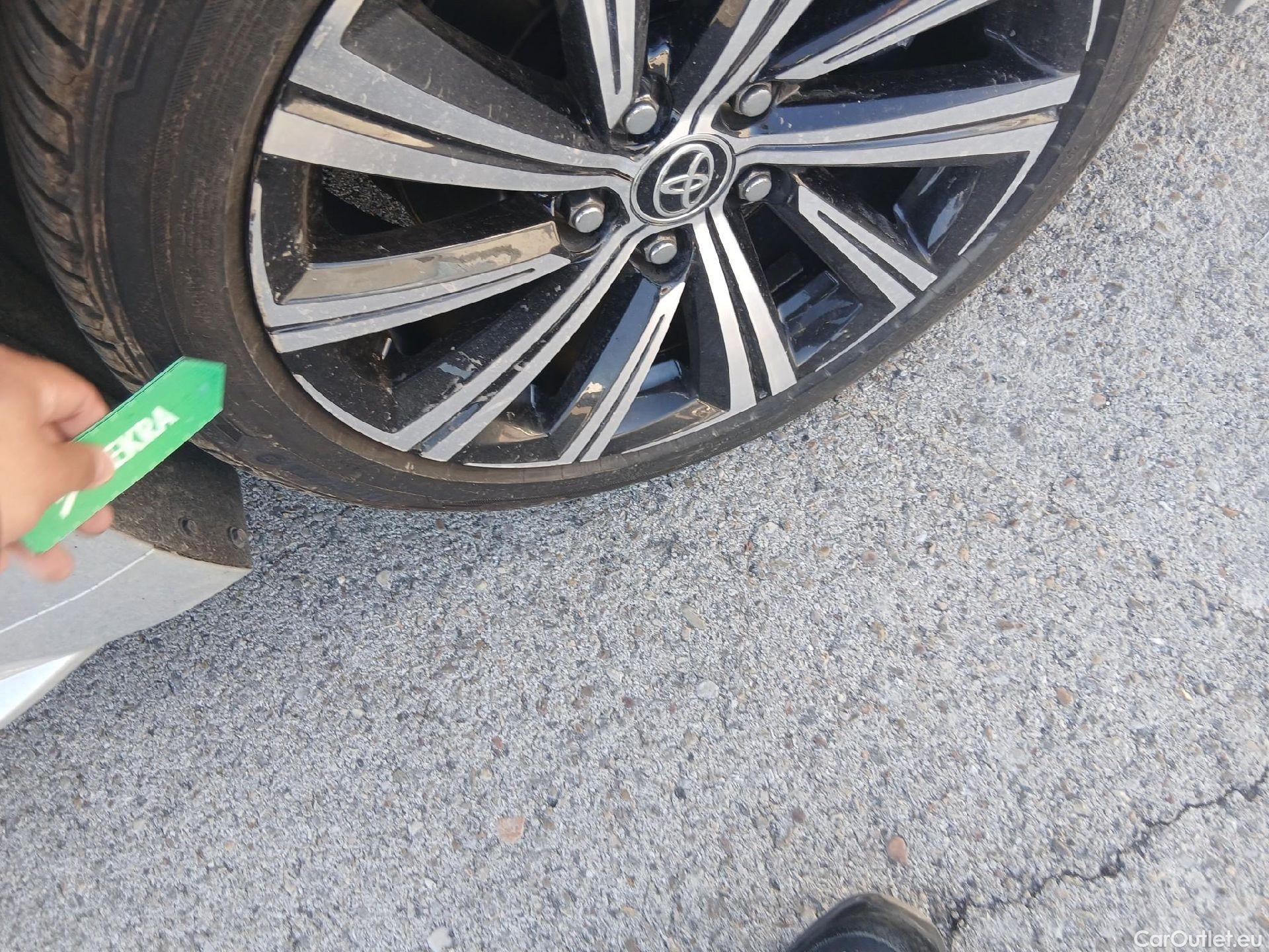  Toyota  Corolla TOYOTA  / 2019 / 5P / familiar 2.0 180H STYLE E-CVT TOURING SPORT #33