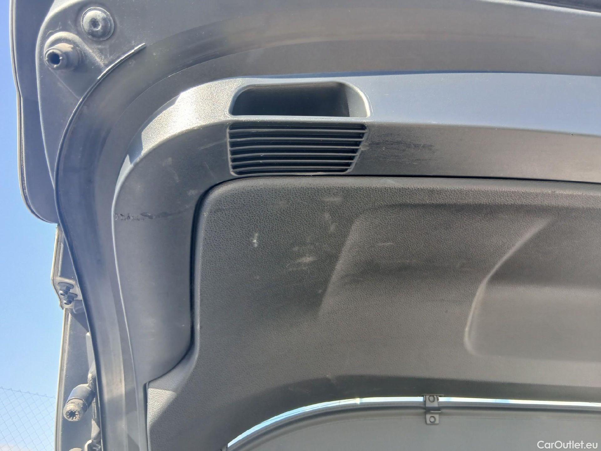  Toyota  Corolla TOYOTA  / 2019 / 5P / familiar 2.0 180H STYLE E-CVT TOURING SPORT #6