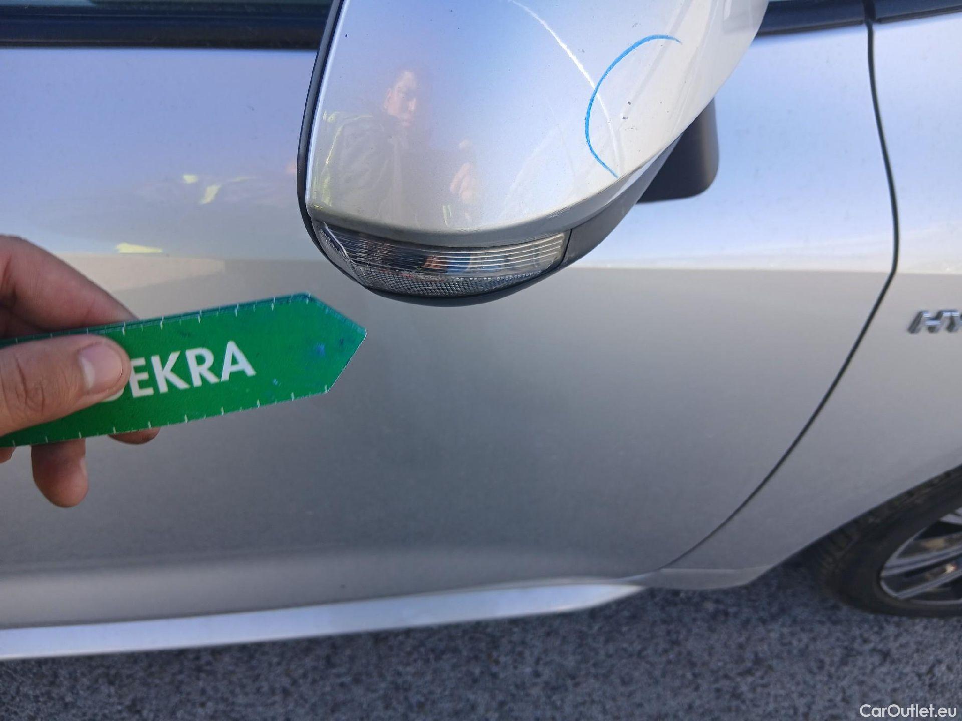  Toyota  Corolla TOYOTA  / 2019 / 5P / familiar 2.0 180H STYLE E-CVT TOURING SPORT #30