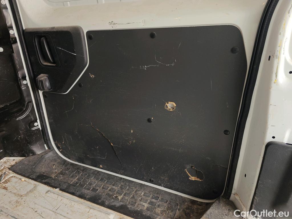  Citroen  Jumpy CITROEN  / 2016 / 4P / furgón Talla XL BlueHDi 120 S&S 6v Control #9