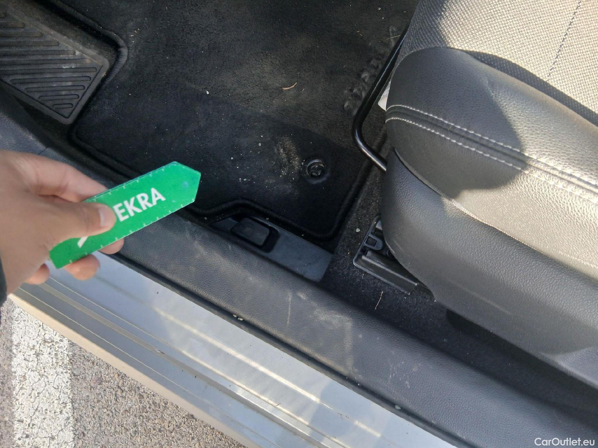  Toyota  Corolla TOYOTA  / 2019 / 5P / familiar 2.0 180H STYLE E-CVT TOURING SPORT #2