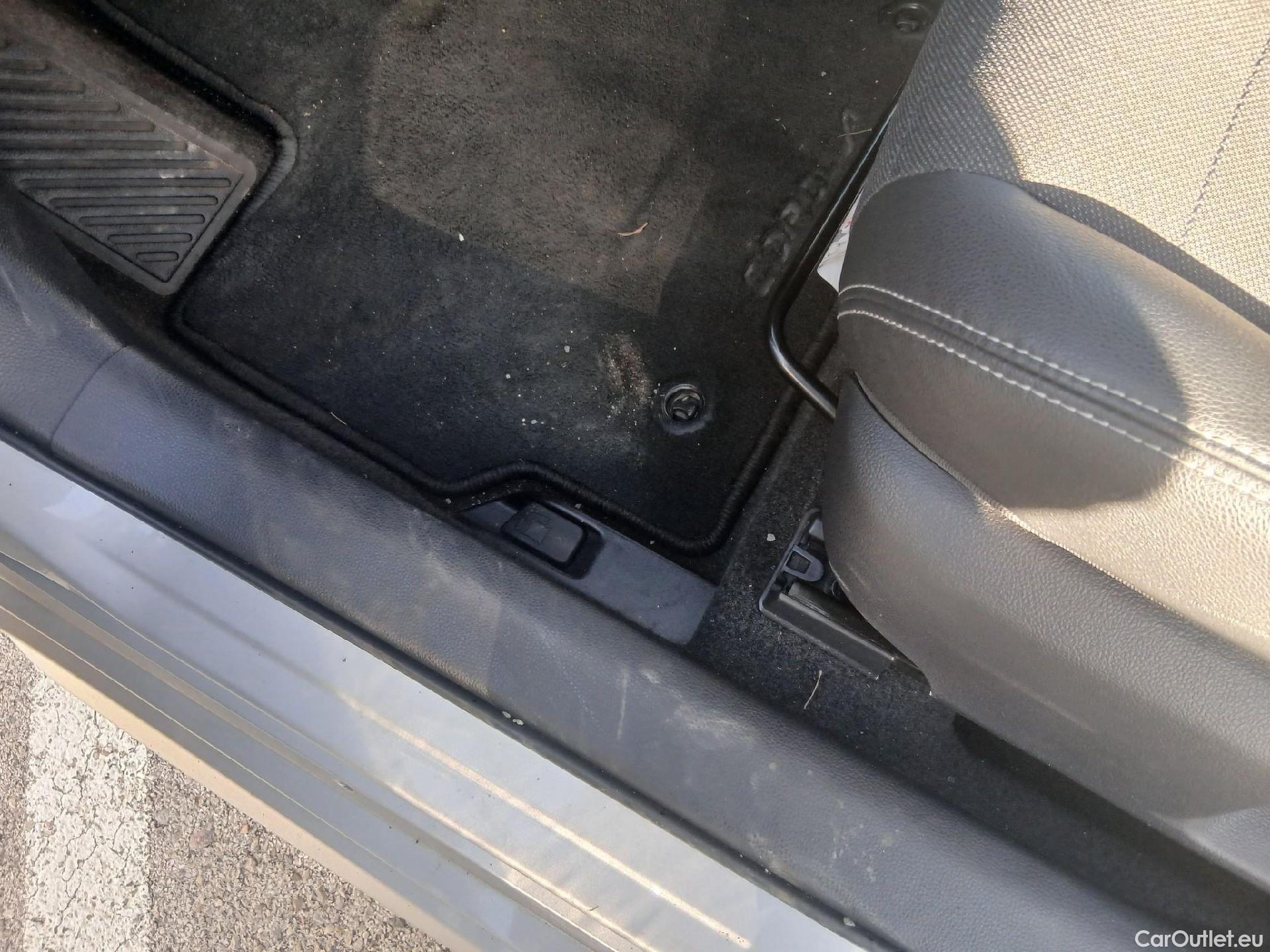  Toyota  Corolla TOYOTA  / 2019 / 5P / familiar 2.0 180H STYLE E-CVT TOURING SPORT #3