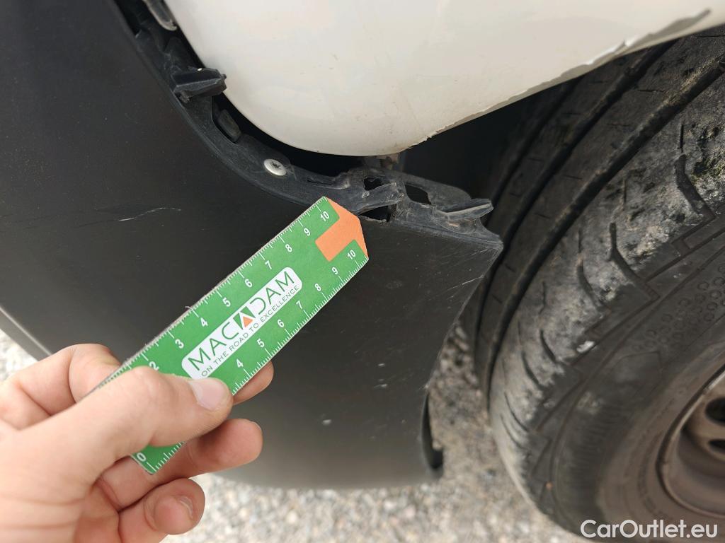  Citroen  Jumpy CITROEN  / 2016 / 4P / furgón Talla XL BlueHDi 120 S&S 6v Control #37