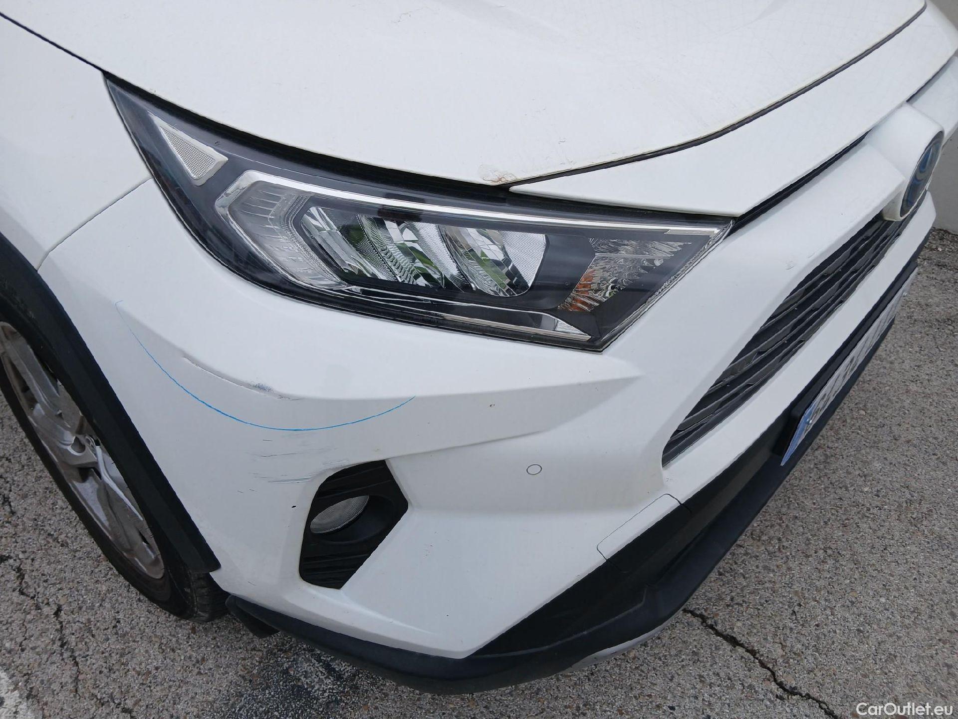  Toyota  RAV4 TOYOTA  / 2018 / 5P / todoterreno 2.5l 220H Advance #7