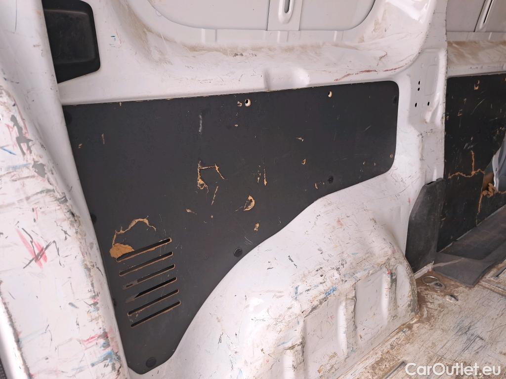  Citroen  Jumpy CITROEN  / 2016 / 4P / furgón Talla M BlueHDi 100 S&S 6v Control #44