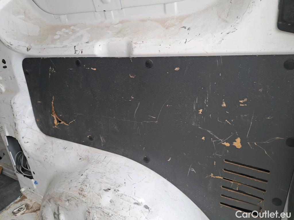  Citroen  Jumpy CITROEN  / 2016 / 4P / furgón Talla M BlueHDi 100 S&S 6v Control #47