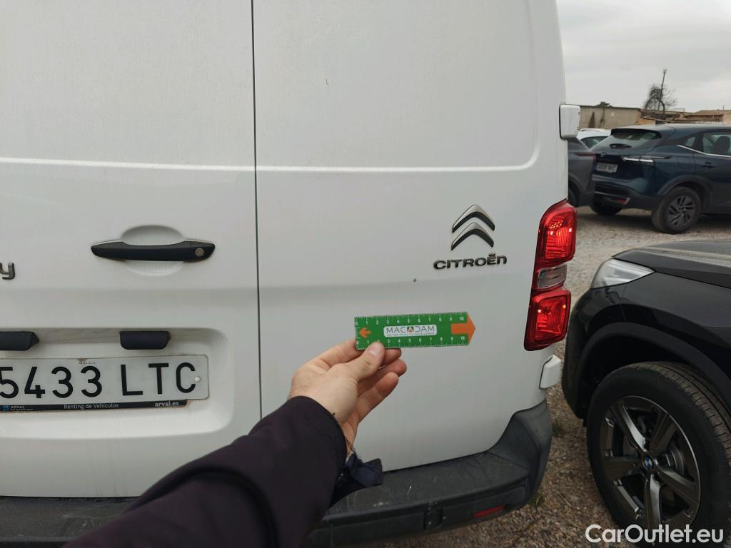  Citroen  Jumpy CITROEN  / 2016 / 4P / furgón Talla XL BlueHDi 120 S&S 6v Control #88