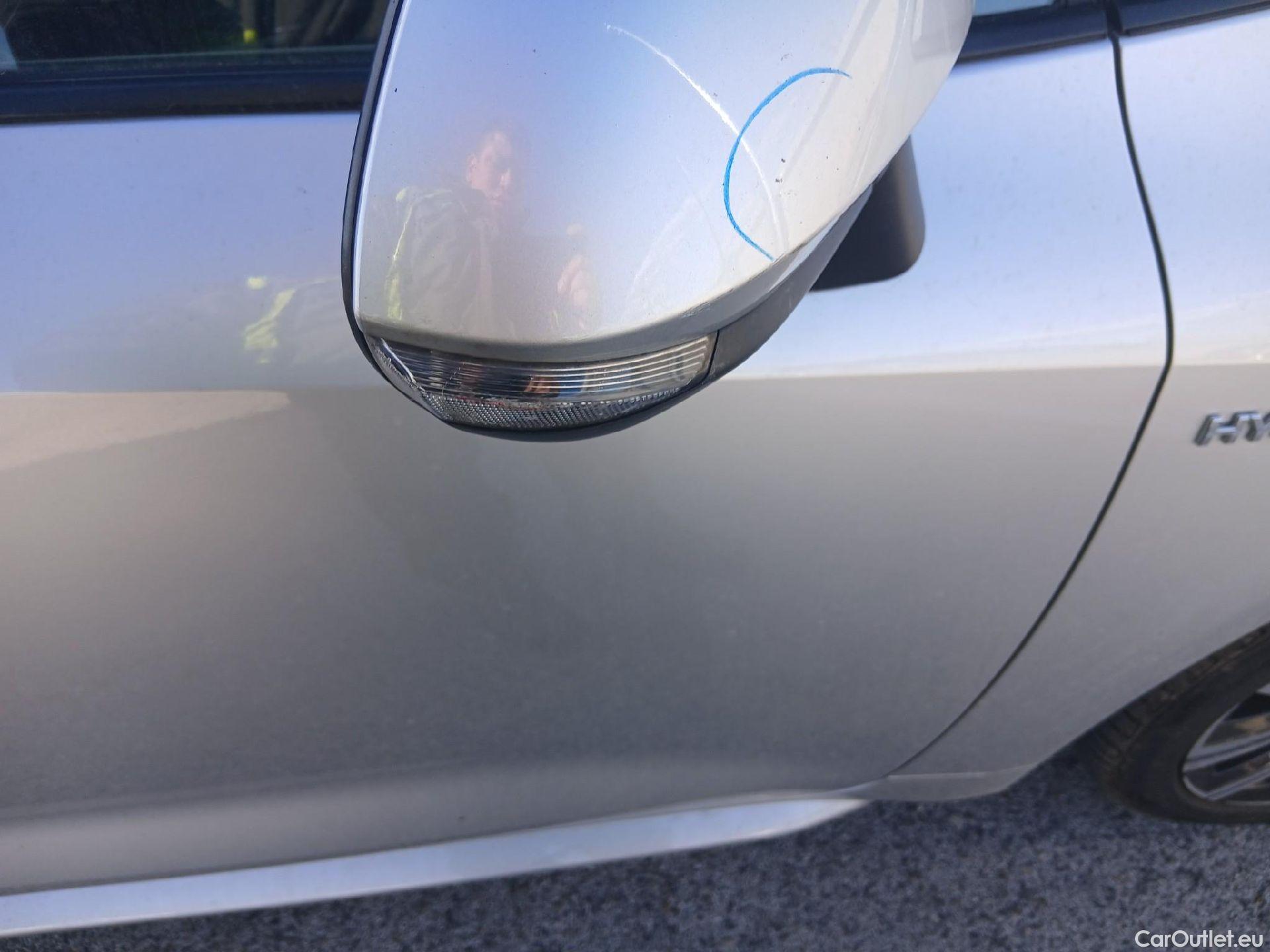  Toyota  Corolla TOYOTA  / 2019 / 5P / familiar 2.0 180H STYLE E-CVT TOURING SPORT #31