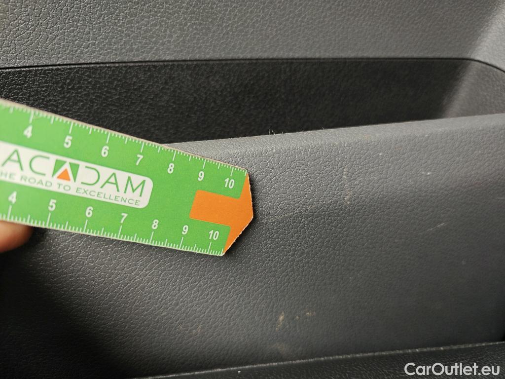  Citroen  Jumpy CITROEN  / 2016 / 4P / furgón Talla XL BlueHDi 120 S&S 6v Control #70