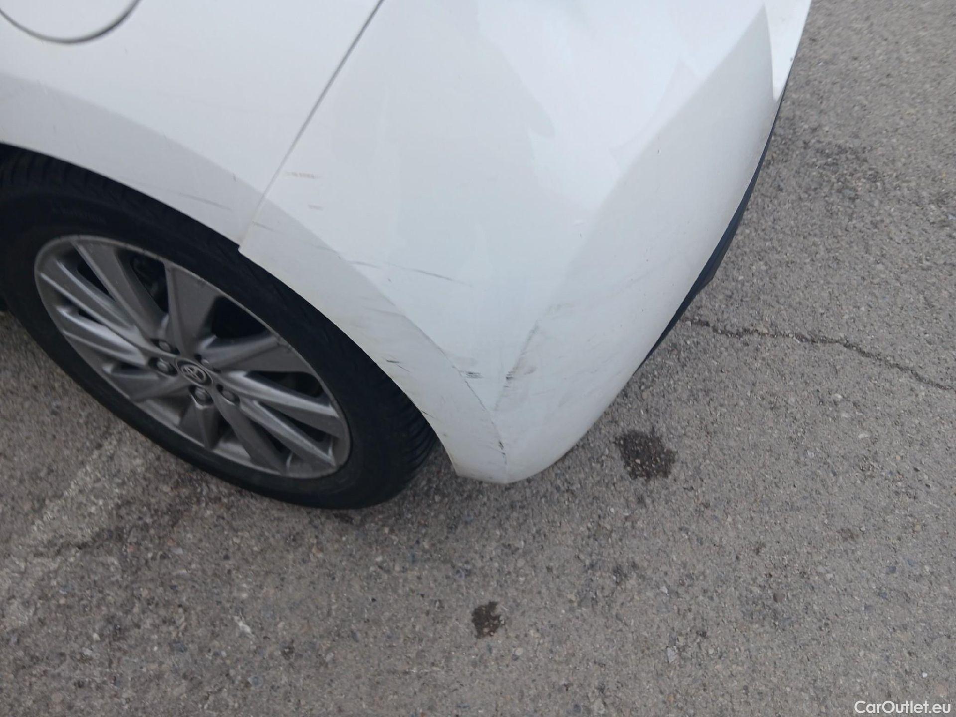  Toyota  Yaris TOYOTA  / 2020 / 5P / berlina con portón 1.5 120H Active Tech #16