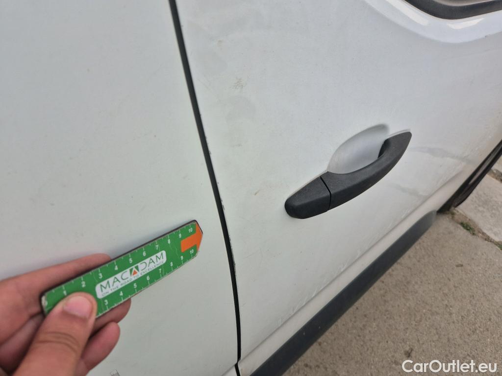  Citroen  Berlingo CITROEN  / 2018 / 3P / furgón derivado de turismo Talla M BlueHDi 100 CONTROL #26