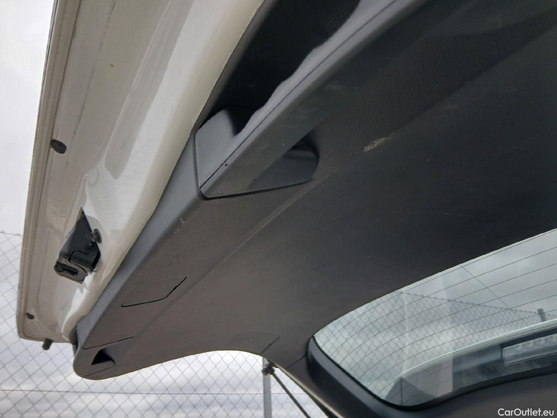  Toyota  RAV4 TOYOTA  / 2018 / 5P / todoterreno 2.5l 220H Advance #1