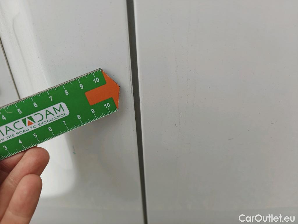  Citroen  Jumpy CITROEN  / 2016 / 4P / furgón Talla XL BlueHDi 120 S&S 6v Control #83