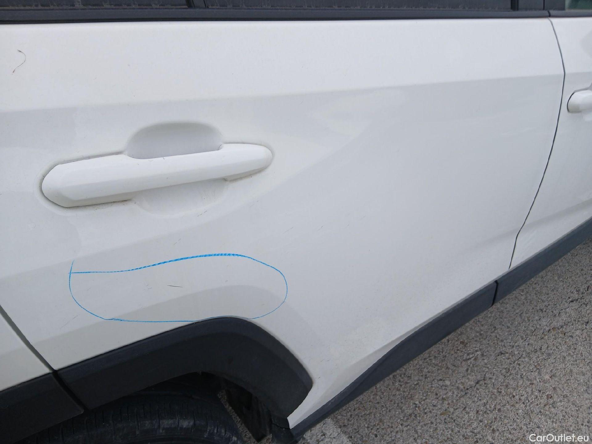  Toyota  RAV4 TOYOTA  / 2018 / 5P / todoterreno 2.5l 220H Advance #32