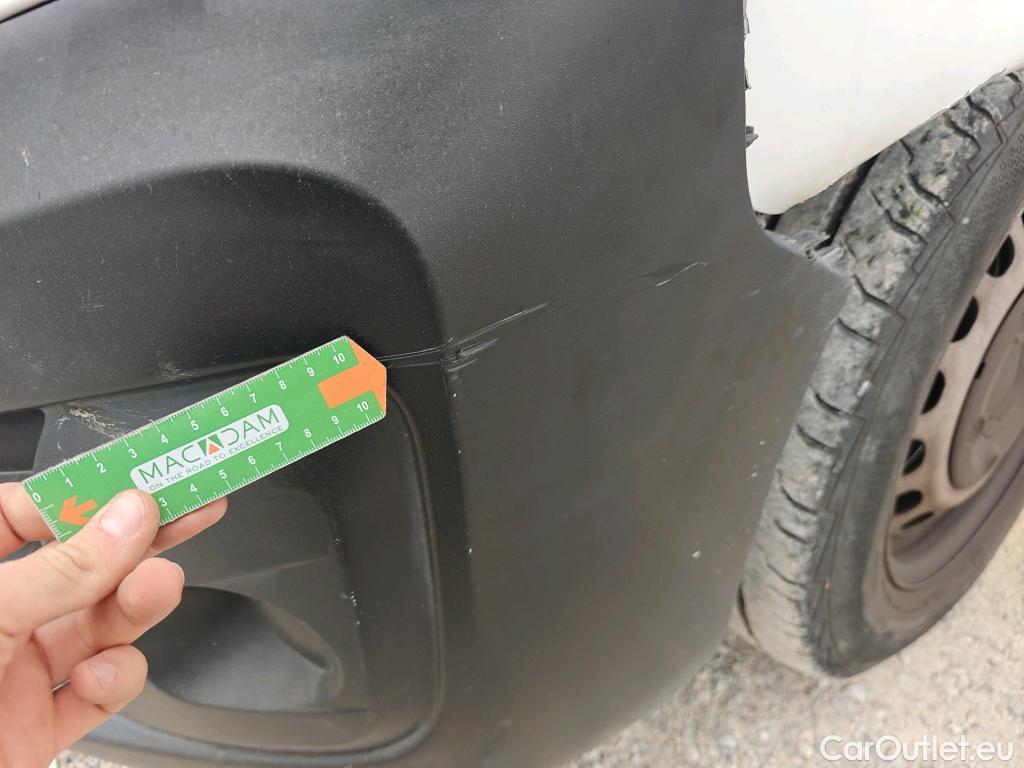  Citroen  Jumpy CITROEN  / 2016 / 4P / furgón Talla XL BlueHDi 120 S&S 6v Control #36