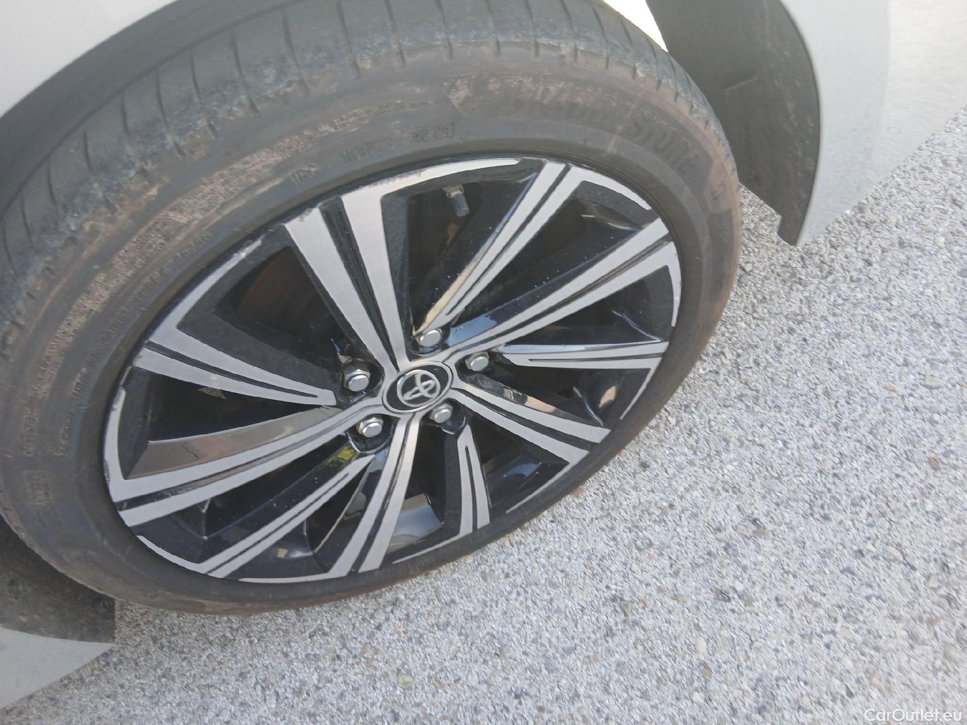  Toyota  Corolla TOYOTA  / 2019 / 5P / familiar 2.0 180H STYLE E-CVT TOURING SPORT #23