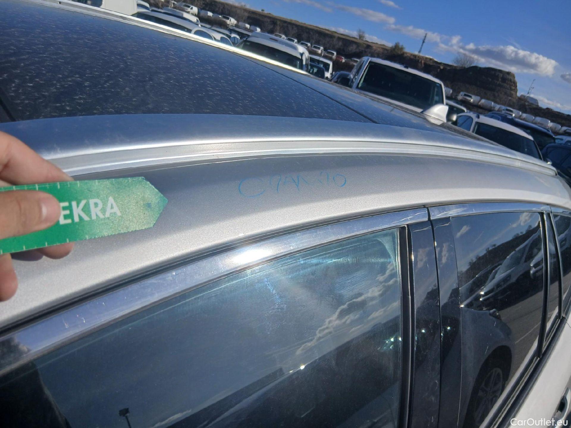  Toyota  Corolla TOYOTA  / 2019 / 5P / familiar 2.0 180H STYLE E-CVT TOURING SPORT #20