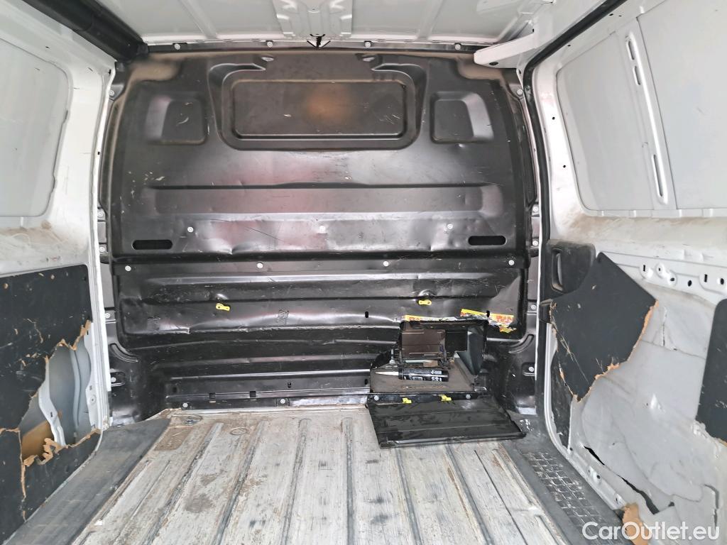  Citroen  Jumpy CITROEN  / 2016 / 4P / furgón Talla M BlueHDi 100 S&S 6v Control #12