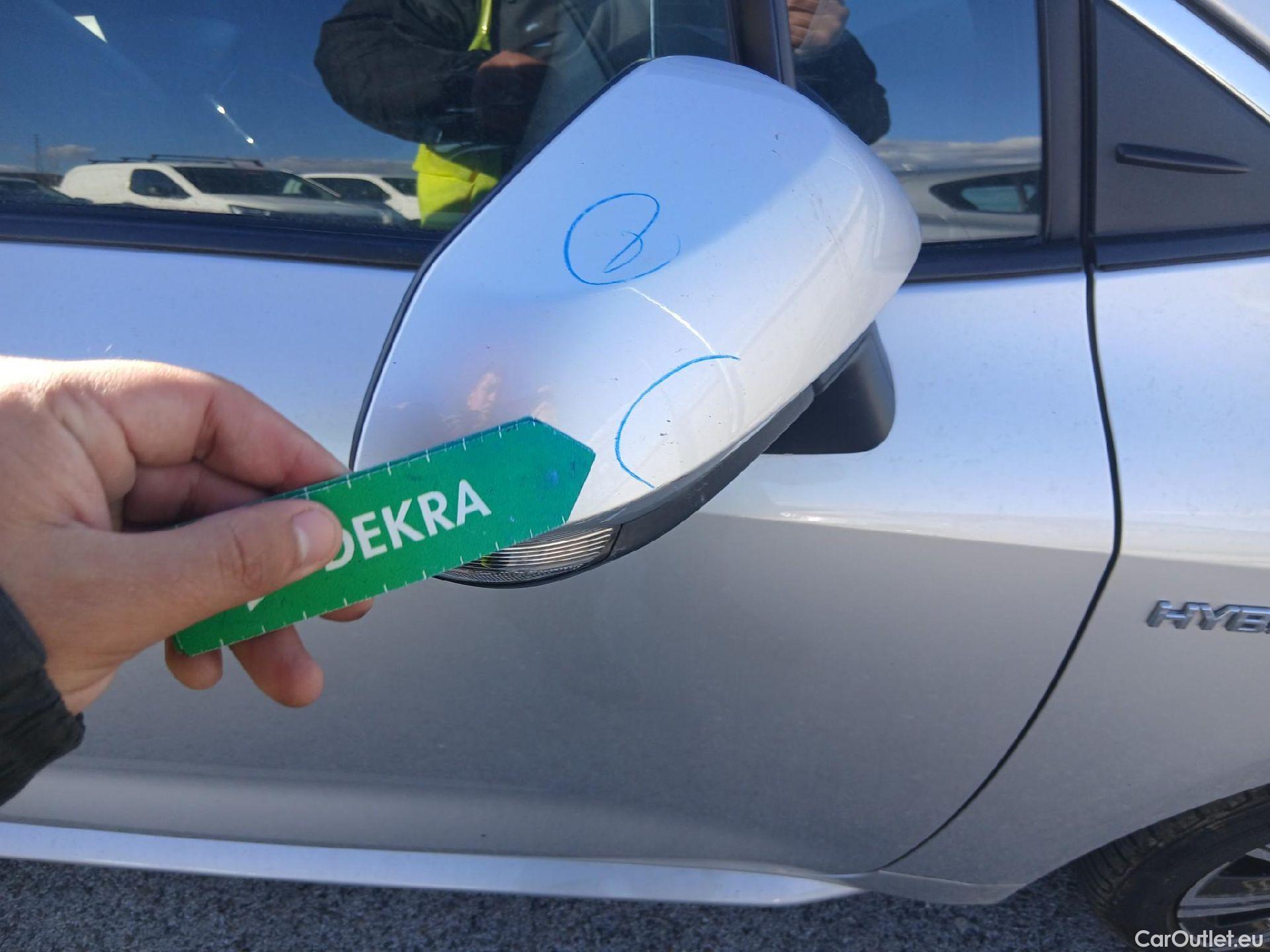  Toyota  Corolla TOYOTA  / 2019 / 5P / familiar 2.0 180H STYLE E-CVT TOURING SPORT #28