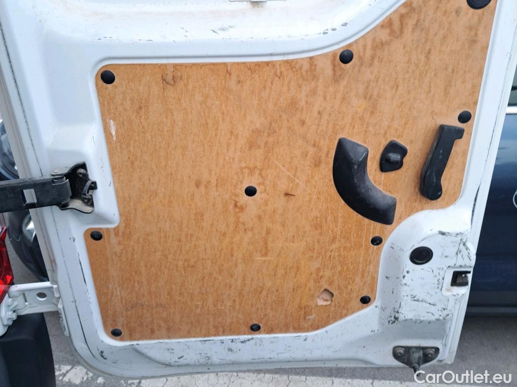  Opel  Movano OPEL  / 2019 / 4P / furgón 2.3 CDTI 99kW (135CV) L2 H2 F 3.5t (AC) #27