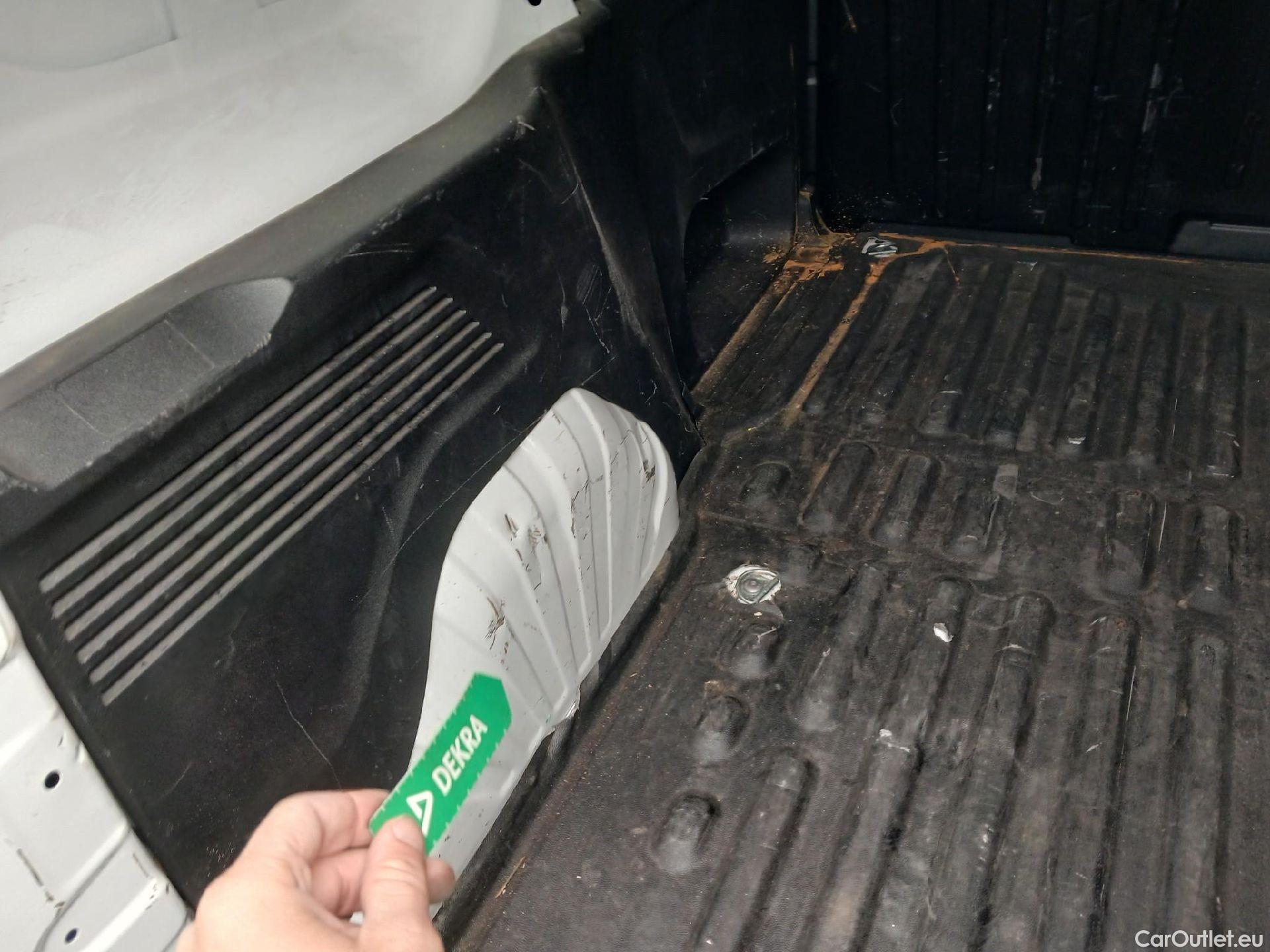  Peugeot  Partner PEUGEOT  / 2018 / 3P / furgón derivado de turismo Pro Standard 600kg BlueHDi 73kW (AC) #16