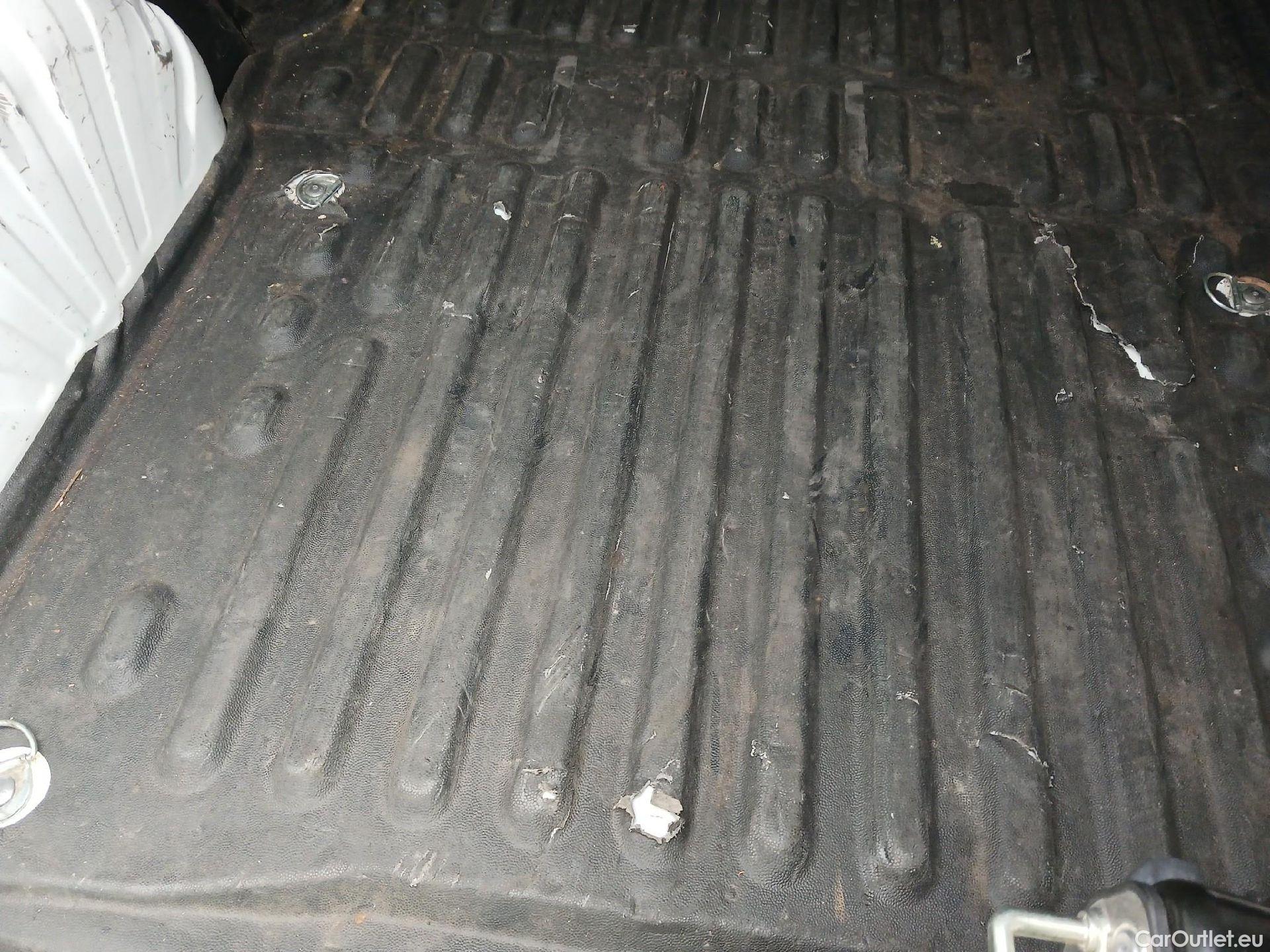  Peugeot  Partner PEUGEOT  / 2018 / 3P / furgón derivado de turismo Pro Standard 600kg BlueHDi 73kW (AC) #14