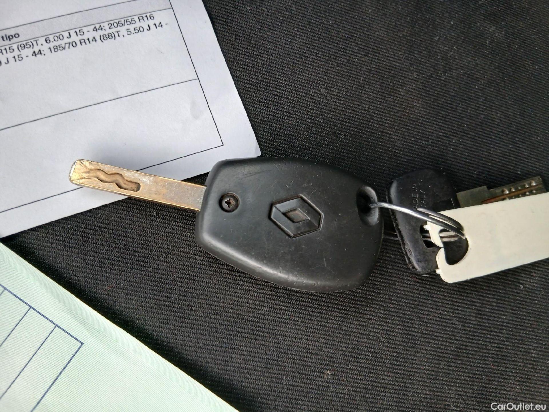  Renault  Kangoo RENAULT  Furgón/2013/3P/furgón derivado de turismo Profesional dCi 55 kW (75 CV) #1