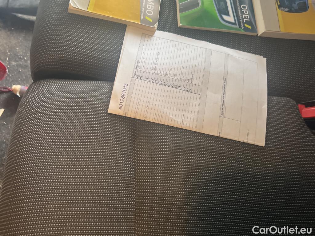  Opel  Combo OPEL  / 2018 / 4P / furgón derivado de turismo Cargo XL 1000kg Diesel 1.5 100HP S&S MT #25