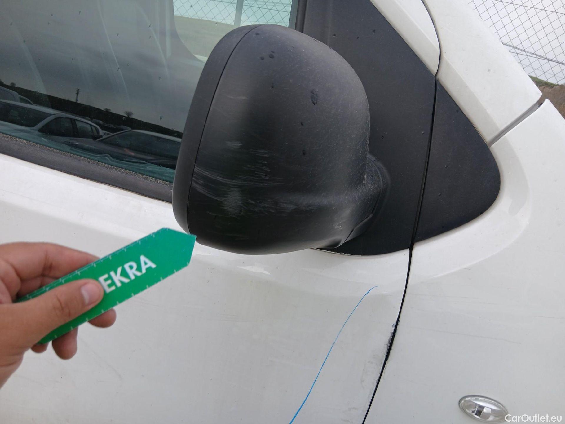  Opel  Vivaro OPEL  / 2019 / 4P / furgón 1.5 Diésel 74kW (100CV) M Std Express #47