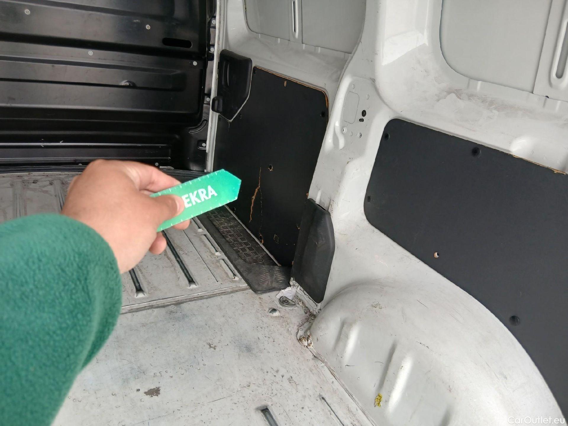  Opel  Vivaro OPEL  / 2019 / 4P / furgón 1.5 Diésel 74kW (100CV) M Std Express #7