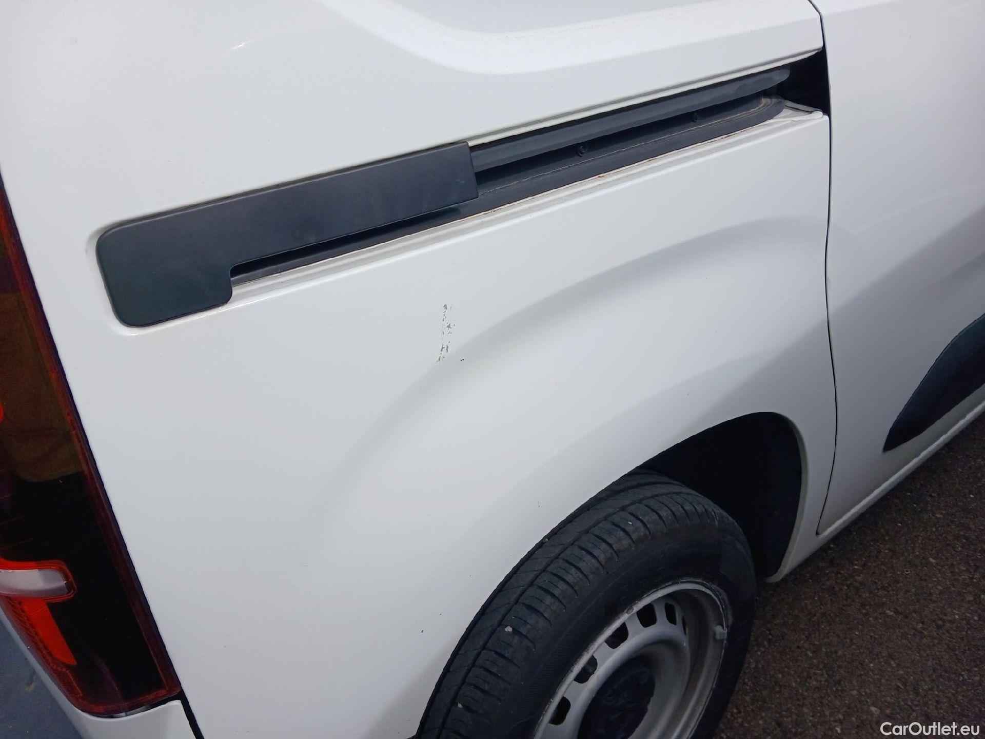  Peugeot  Partner PEUGEOT  / 2018 / 3P / furgón derivado de turismo Pro Standard 600kg BlueHDi 73kW (AC) #23