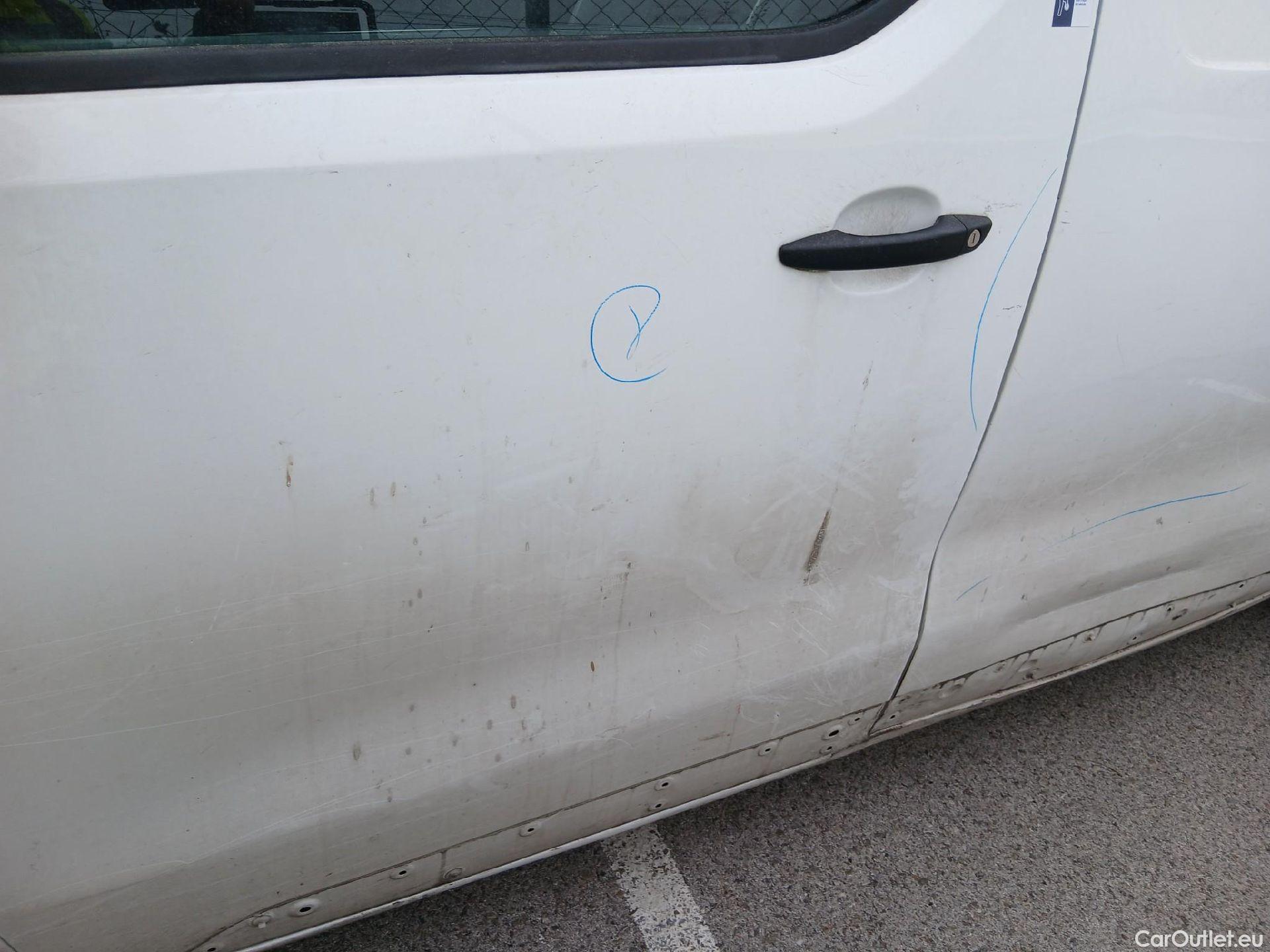  Opel  Vivaro OPEL  / 2019 / 4P / furgón 1.5 Diésel 74kW (100CV) M Std Express #19