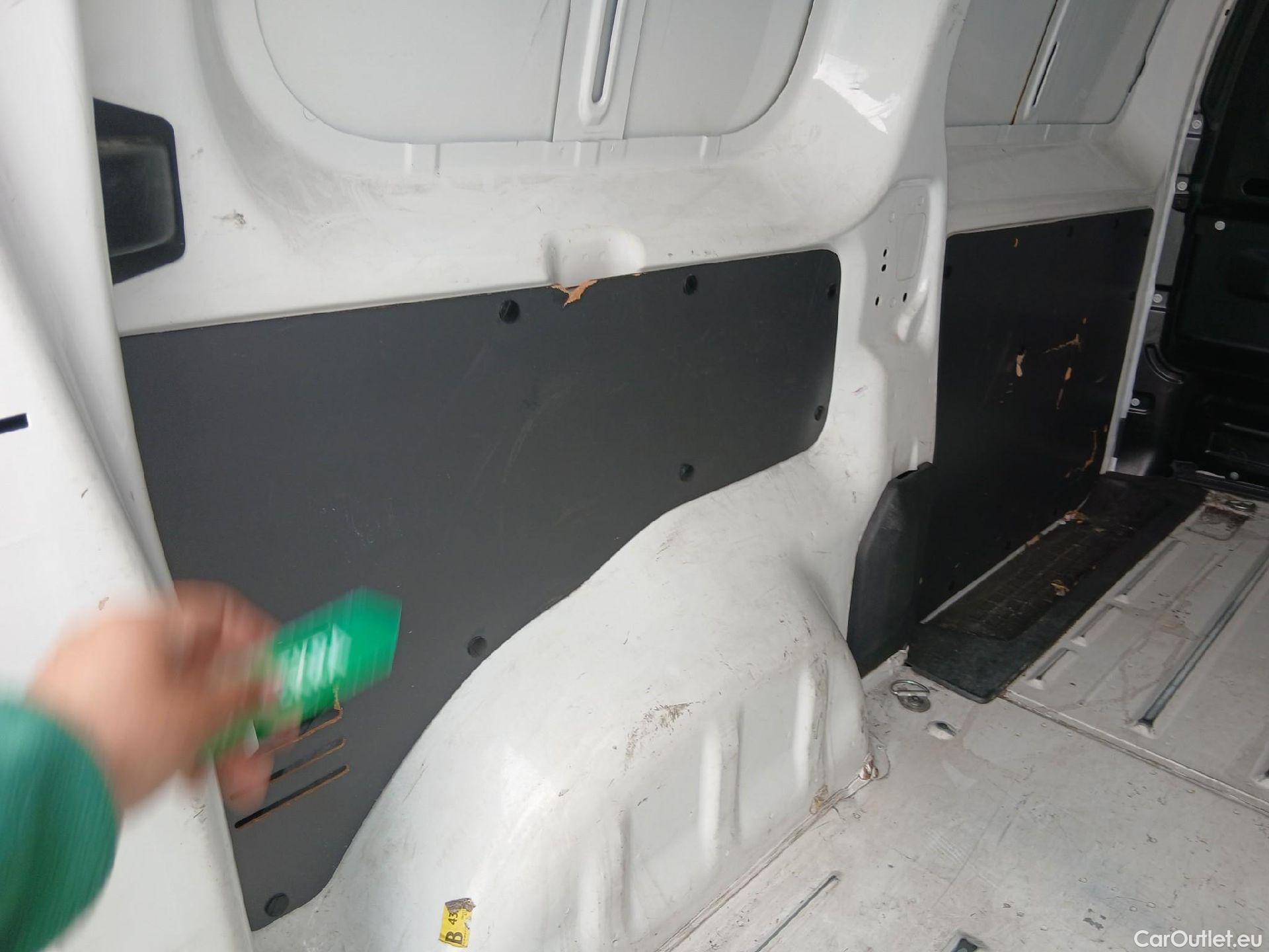  Opel  Vivaro OPEL  / 2019 / 4P / furgón 1.5 Diésel 74kW (100CV) M Std Express #10