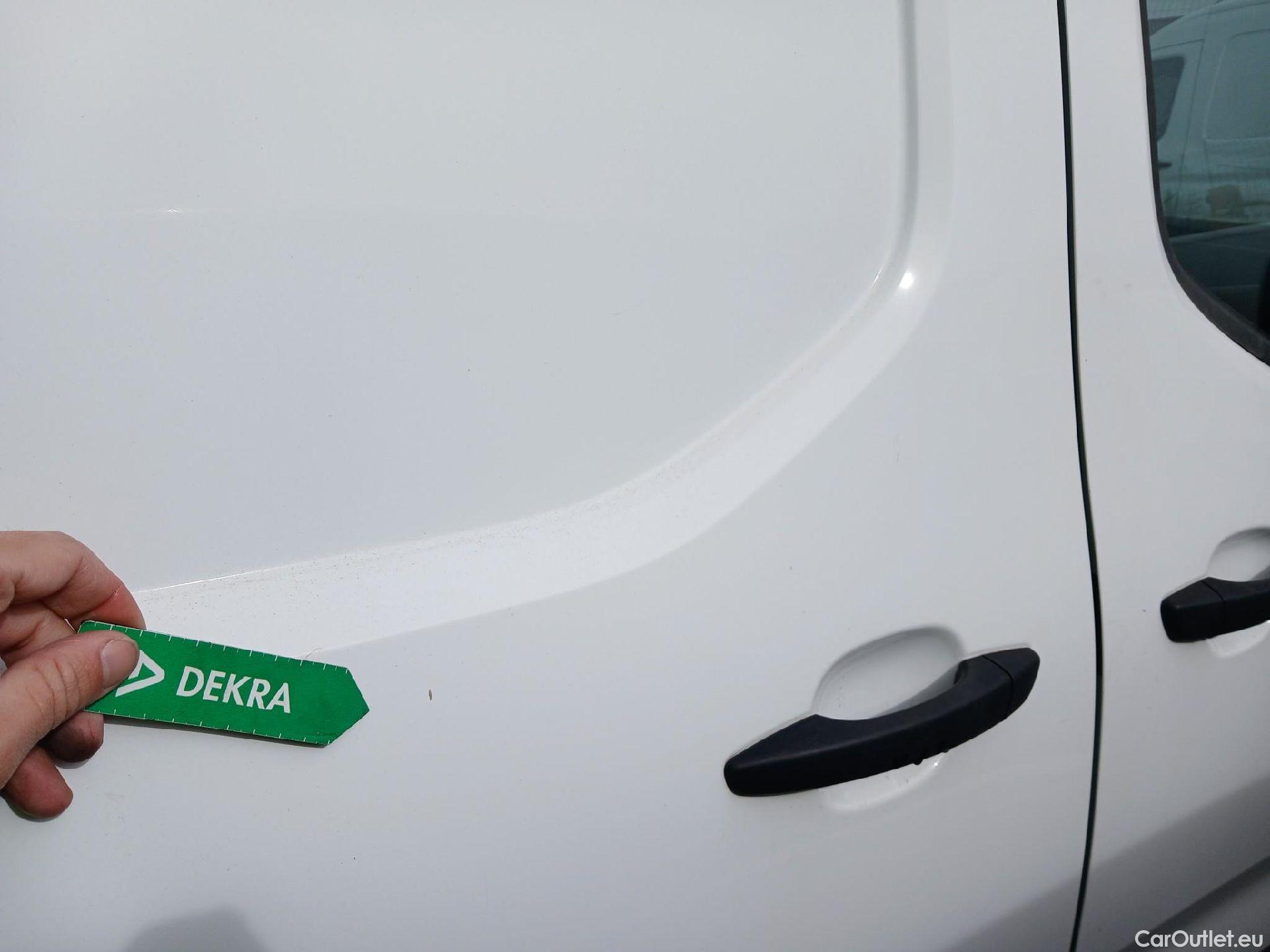  Peugeot  Partner PEUGEOT  / 2018 / 3P / furgón derivado de turismo Pro Standard 600kg BlueHDi 73kW (AC) #25