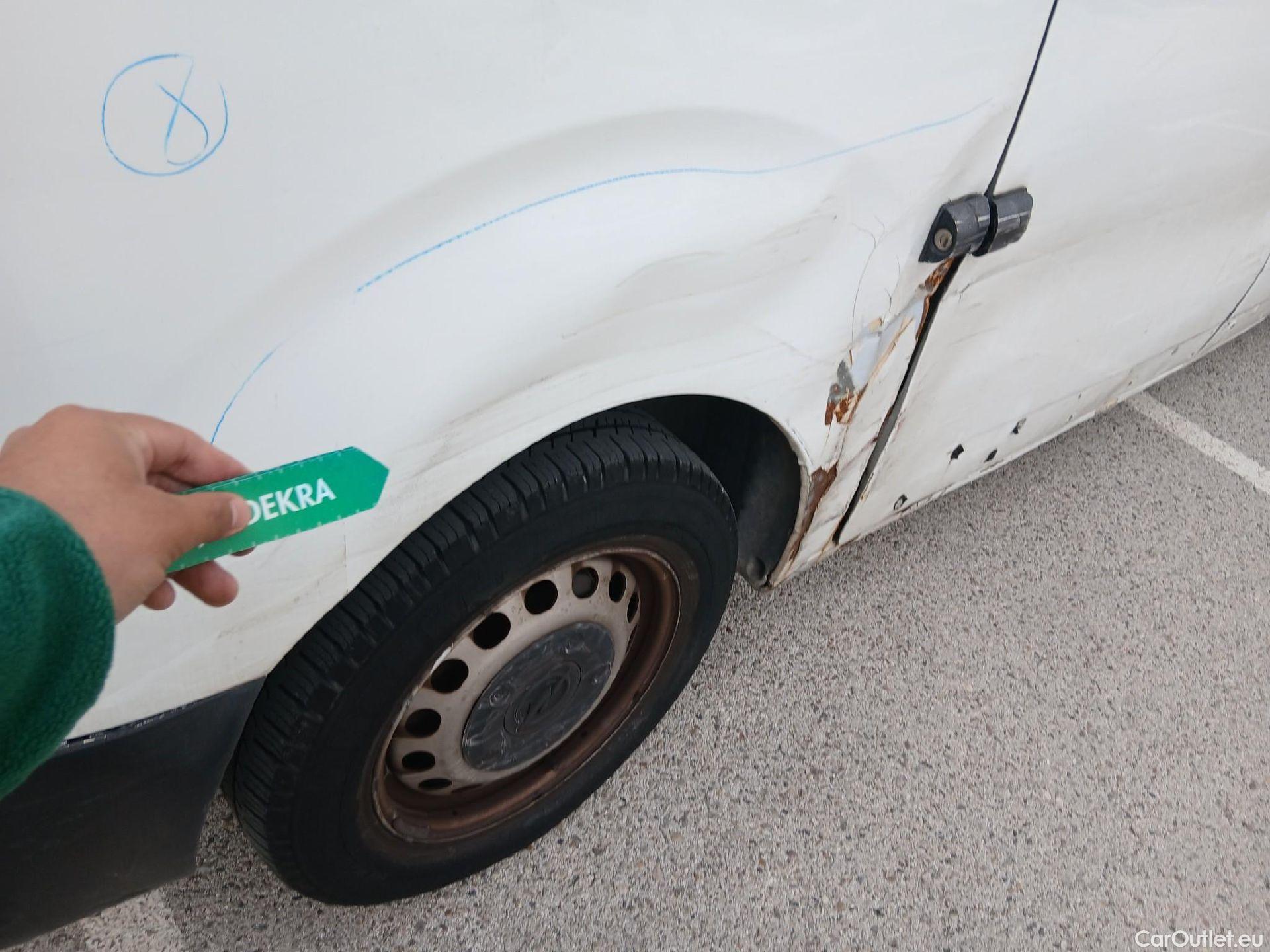  Opel  Vivaro OPEL  / 2019 / 4P / furgón 1.5 Diésel 74kW (100CV) M Std Express #34