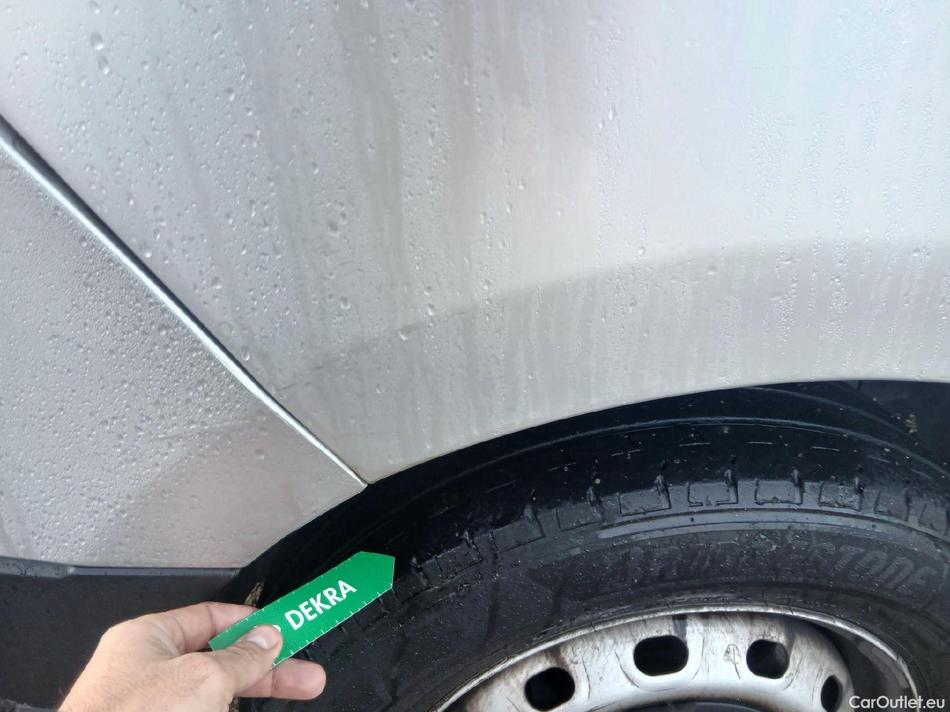  Renault  Trafic RENAULT  / 2019 / 4P / furgón Furgón 27 L1H1 Energy BluedCi 88 kW #10