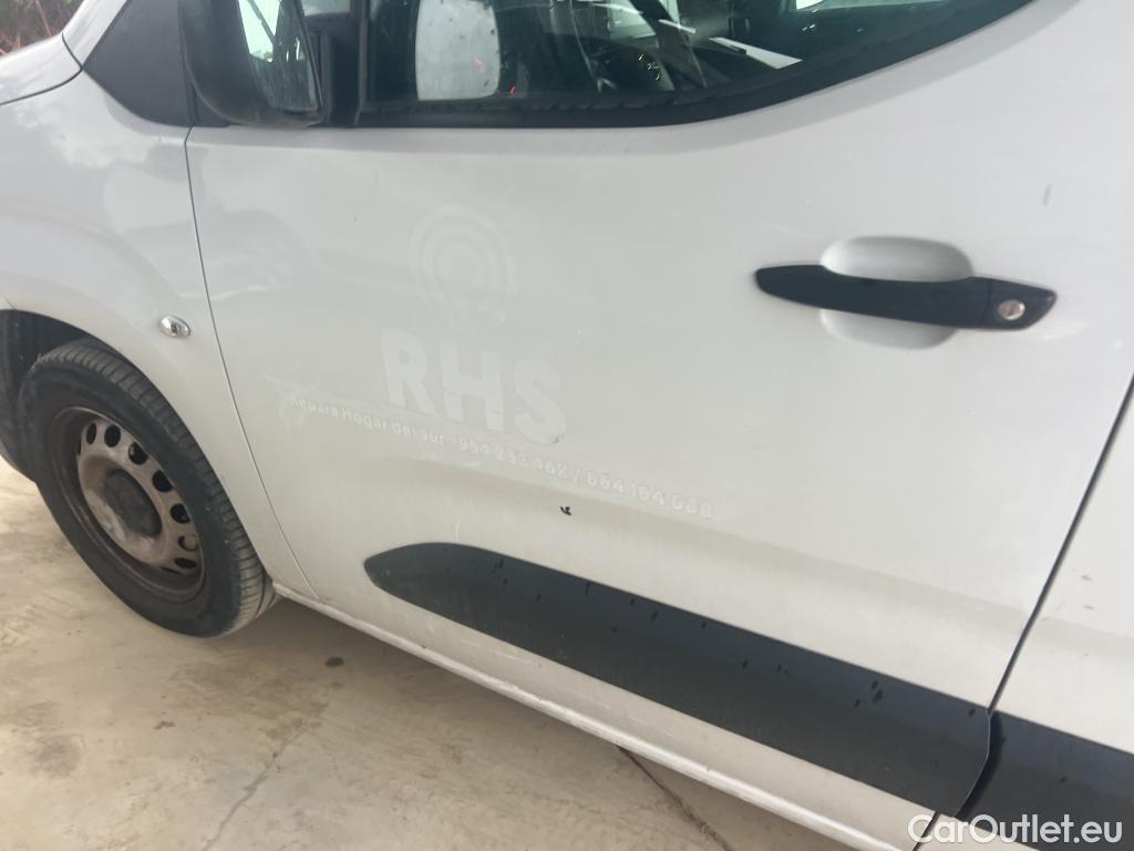  Opel  Combo OPEL  / 2018 / 4P / furgón derivado de turismo Cargo XL 1000kg Diesel 1.5 100HP S&S MT #16