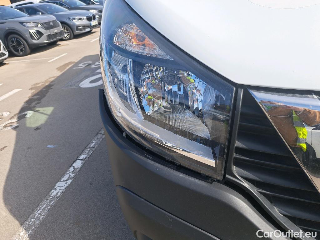  Nissan  NV300 NISSAN  / 2016 / 4P / furgón 1.6dCi 70kW (95CV) L1H1 1T OPTIMA #7