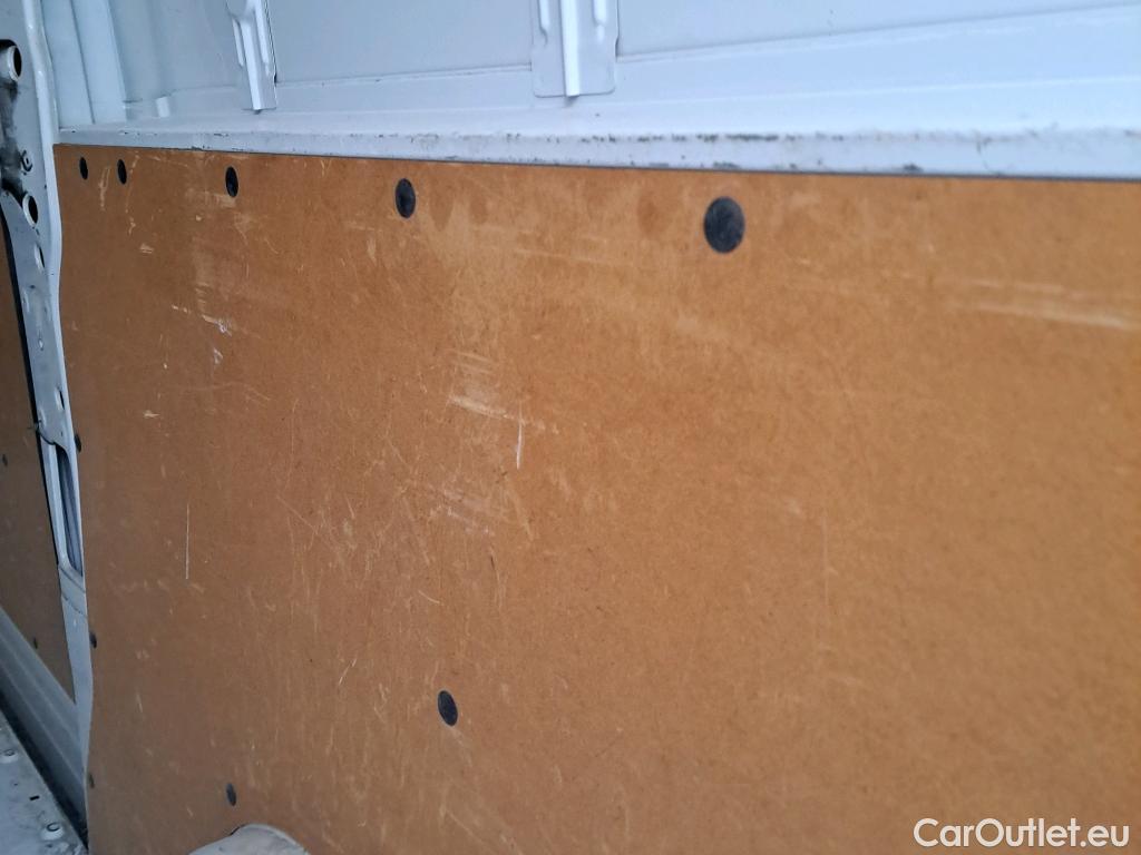  Opel  Movano OPEL  / 2019 / 4P / furgón 2.3 CDTI 99kW (135CV) L2 H2 F 3.5t (AC) #36