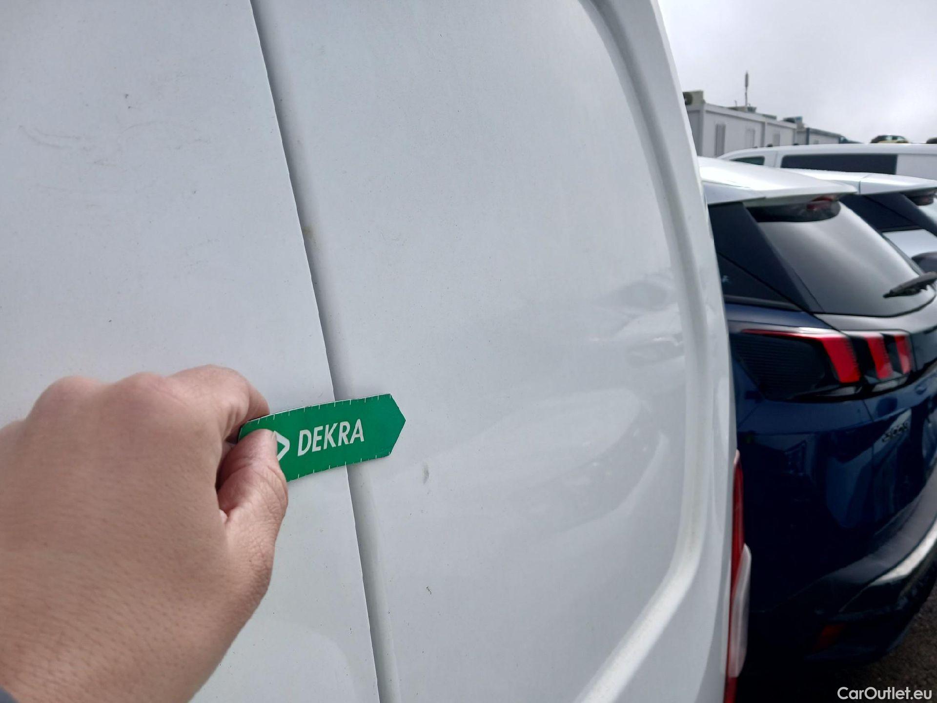  Peugeot  Partner PEUGEOT  / 2018 / 3P / furgón derivado de turismo Pro Standard 600kg BlueHDi 73kW (AC) #12