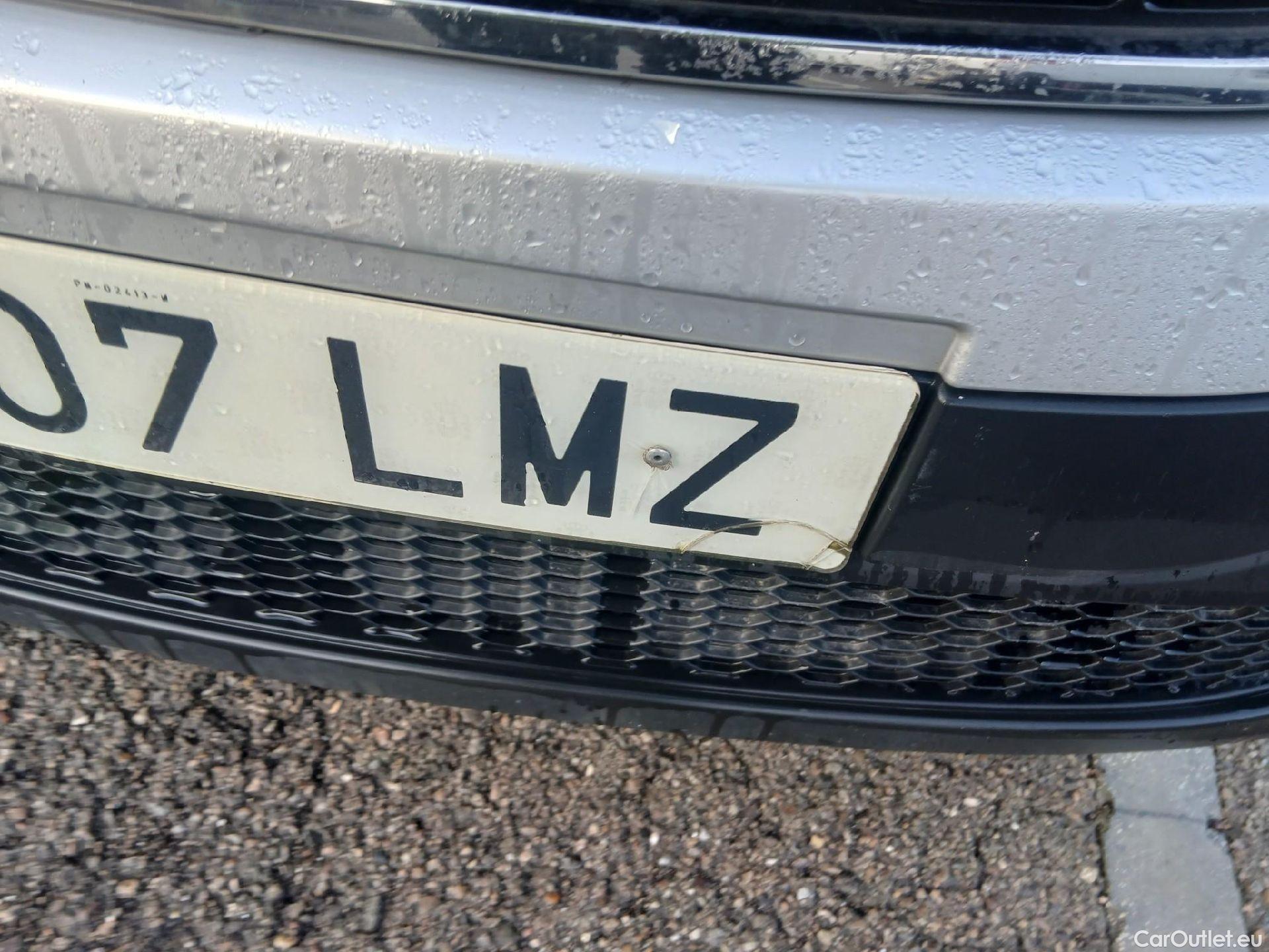  Renault  Trafic RENAULT  / 2019 / 4P / furgón Furgón 27 L1H1 Energy BluedCi 88 kW #6