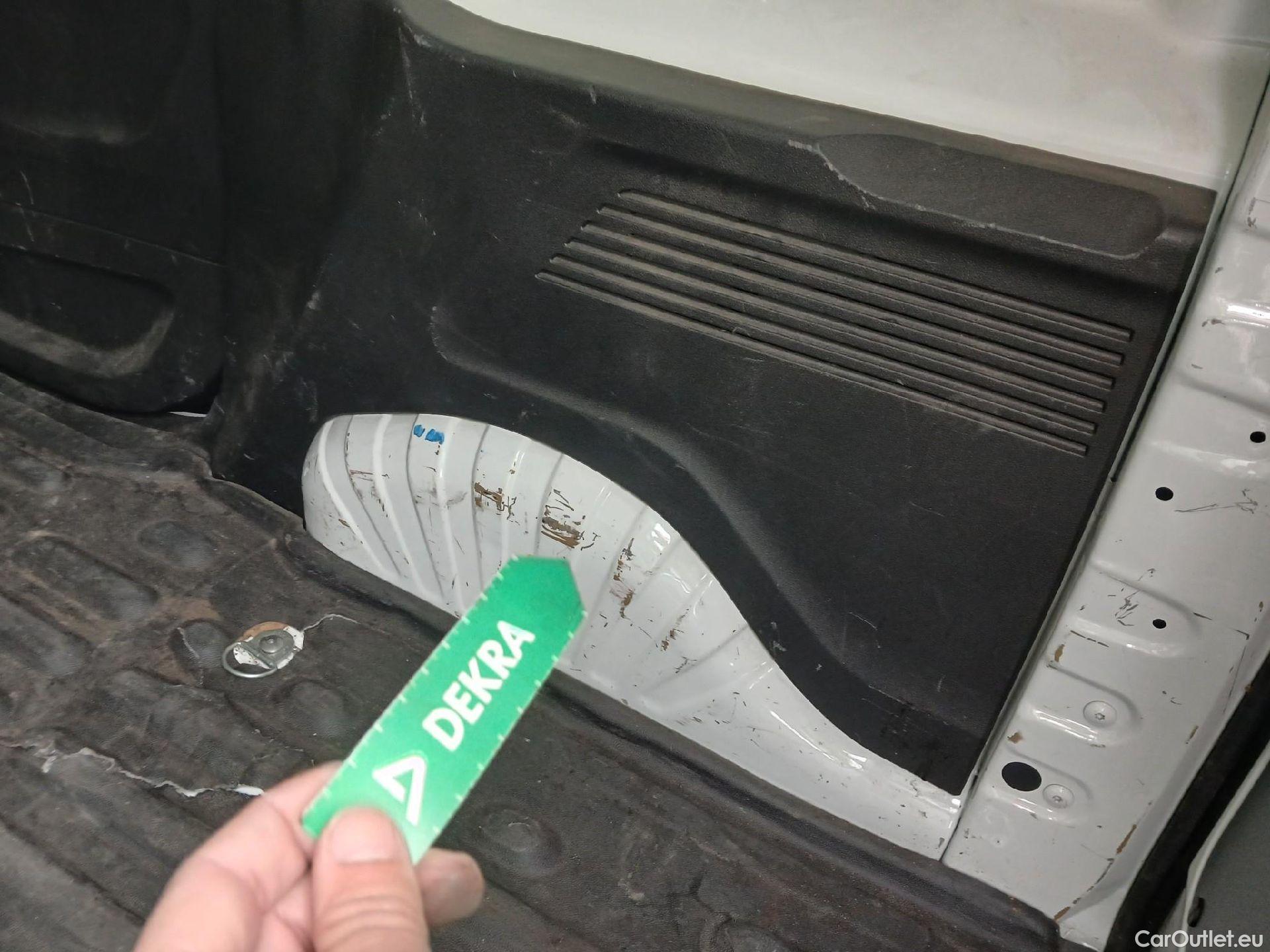  Peugeot  Partner PEUGEOT  / 2018 / 3P / furgón derivado de turismo Pro Standard 600kg BlueHDi 73kW (AC) #15