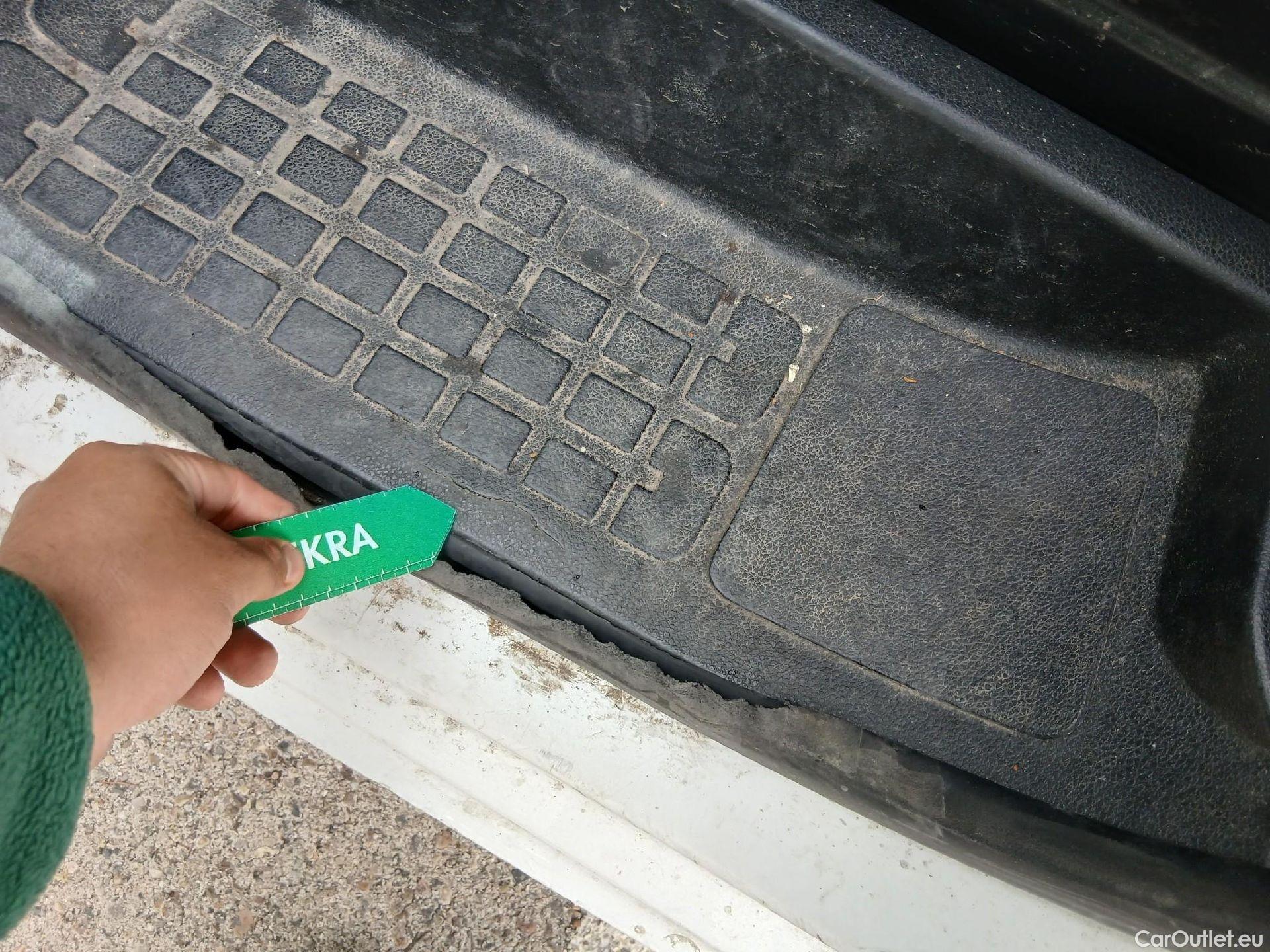  Opel  Vivaro OPEL  / 2019 / 4P / furgón 1.5 Diésel 74kW (100CV) M Std Express #58