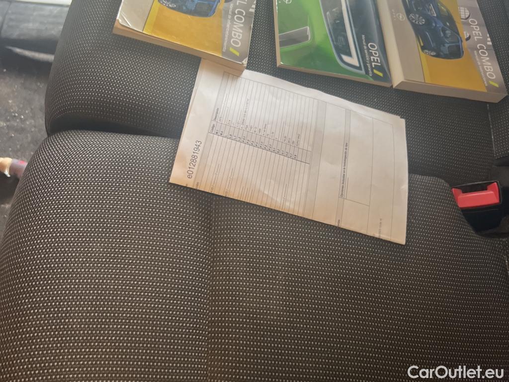  Opel  Combo OPEL  / 2018 / 4P / furgón derivado de turismo Cargo XL 1000kg Diesel 1.5 100HP S&S MT #24