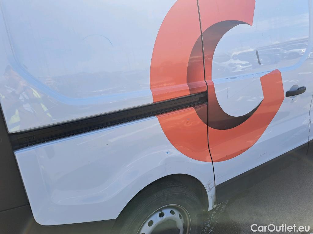  Nissan  NV300 NISSAN  / 2016 / 4P / furgón 1.6dCi 70kW (95CV) L1H1 1T OPTIMA #16