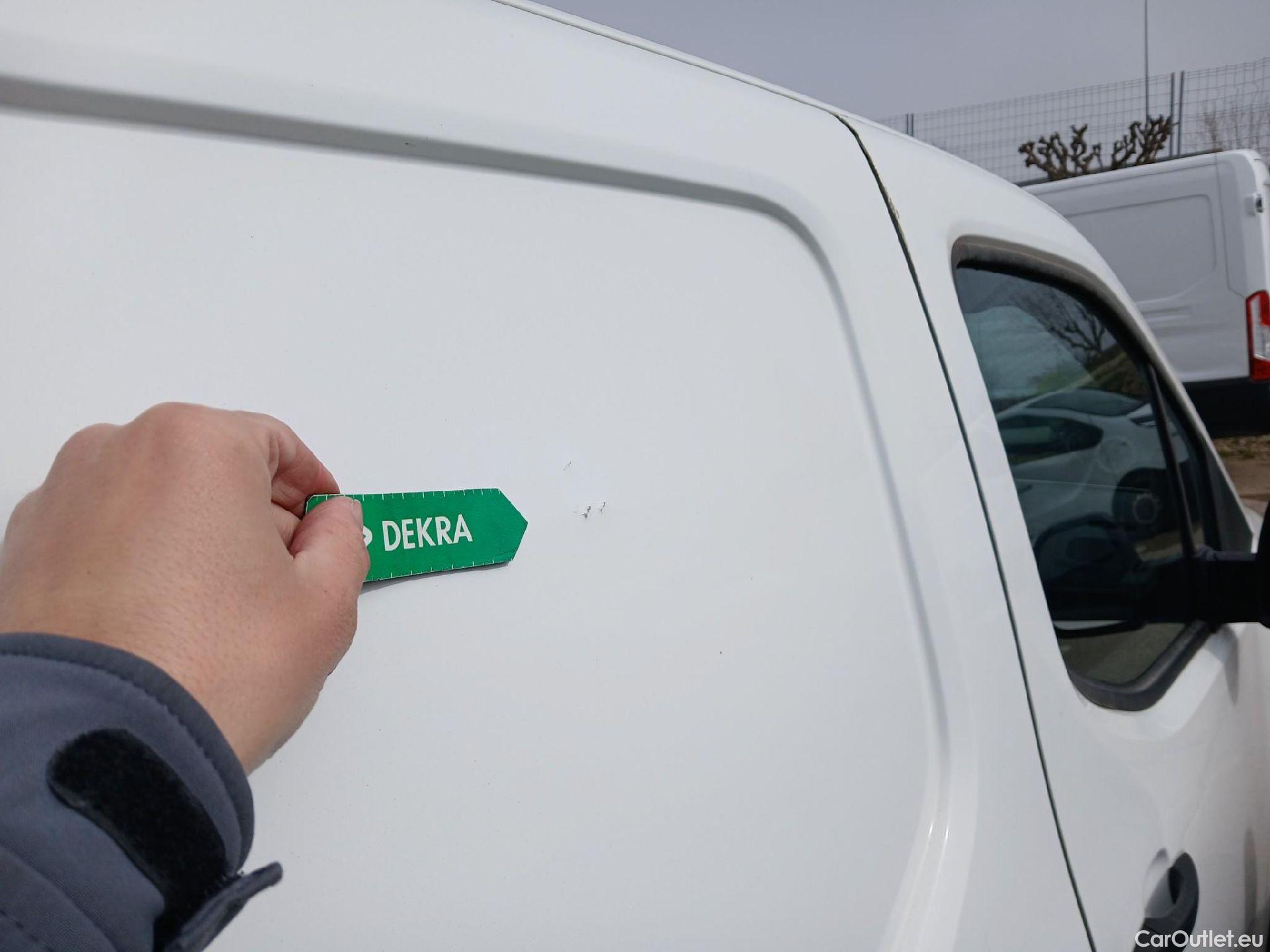  Peugeot  Partner PEUGEOT  / 2018 / 3P / furgón derivado de turismo Pro Standard 600kg BlueHDi 73kW (AC) #26