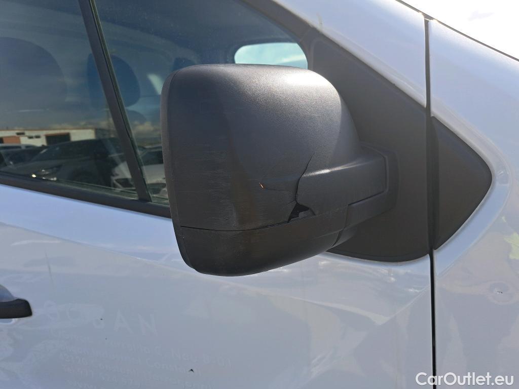  Nissan  NV300 NISSAN  / 2016 / 4P / furgón 1.6dCi 70kW (95CV) L1H1 1T OPTIMA #48